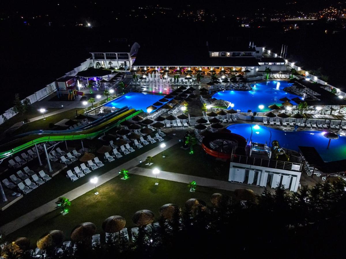 Hotel Aqua Kŭrdzhali Exteriör bild